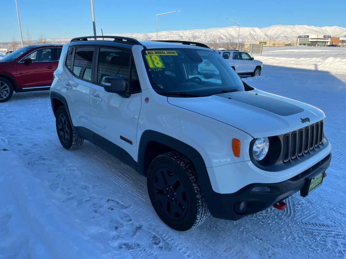 2018 White /charcoal cloth Jeep Renegade Trailhawk 4WD (ZACCJBCBXJP) with an 2.4L L4 DOHC 16V engine, 9A transmission, located at 1960 Industrial Drive, Wasilla, 99654, (907) 274-2277, 61.573475, -149.400146 - Photo#6